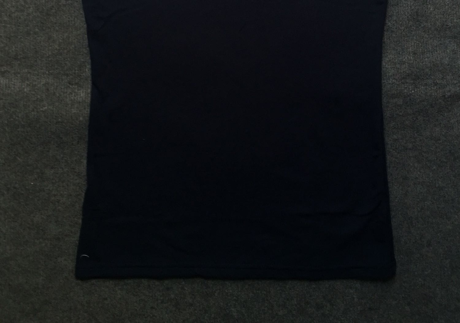 Áo dày , chất thun co giãn đúng như shop quảng cáo ! Chất lượng khá ok trong tầm giá ! Ko có gì phàn nàn ! Mình cao m6 55kg szie M body ôm luôn ! tiki giao hàng nhanh chóng , rất ok luôn ! Thank shop và tiki nhiều nhé