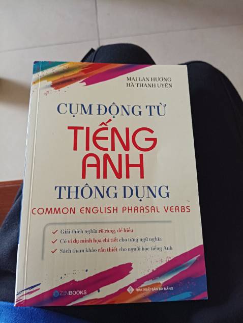 Giáo hàng nhanh, nội đứng hay giấy đẹp nhưng gói hàng rất ẩu lm sách bj móp méo và hơi bẩn nữa Giáo hàng nhanh, nội đứng hay giấy đẹp nhưng gói hàng rất ẩu lm sách bj móp méo và hơi bẩn nữa