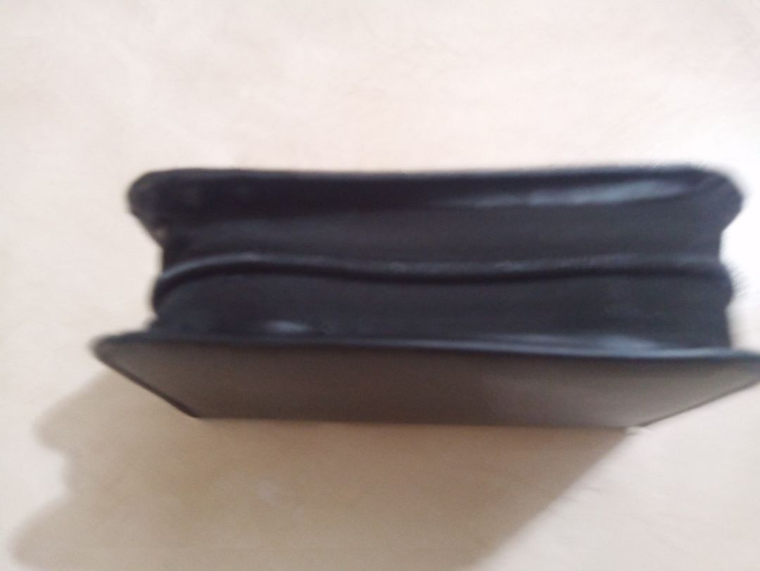 Shop giao đây đủ,đúng số lượng bộ dụng cụ đánh giày rất sin sò và tiện dụng.shhop giao hàng nhanh,tv nhiệt tình