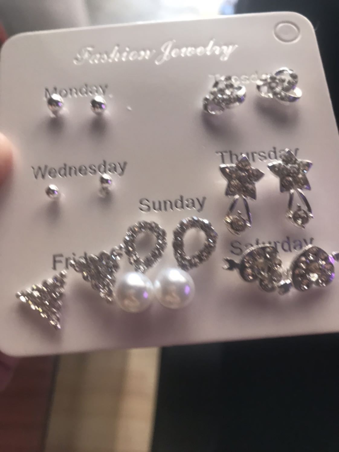 Như hình đã post. 7 đôi với giá này + hàng thực tế, quá hài lòng ?!!!! ??? RẤT RẤT NÊN MUA!