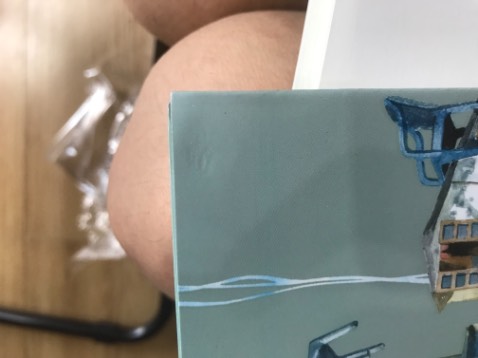 * điểm trừ:
- sách cong hẳn sang một bên nhìn như con tôm, xước đôi chỗ
- tiki bây giờ xịn xò quá bonus cho hẳn cái dính dính chỗ tên nhà xuất bản luôn =)))) bóc không ra mà còn bị xước
* điểm cộng
- giá sale rẻ, ổn (50k) giá gốc (90k)
- sách cô Tư nên yên tâm về nội dung
- có bookmark, có bọc sách chống bẩn
 * điểm chưa hài lòng
- sách quá mỏng ( dù biết sách cô Tư là mỏng )

mình cho 2 sao vì sale thì sale chứ không phải cứ sale là được bán sách xước cong cho khách, chê nha

ẢNH CUỐI LÀ KẾT QUẢ CỦA CHIẾC TÓC HAY GÌ GÌ ĐÓ CỦA TIKI NHA MỌI NGƯỜI, CẬY RA THÌ ĐỒNG NGHĨA VỚI VIỆC CÁI BÌA NHÌN NHƯ MỚ GIẺ LAU