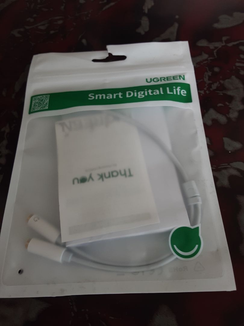 cáp tôi vừa nhận đưa vô thử 1 đầu ra tiếng tốt 1 đầu không ra tiếng phải đổi lại