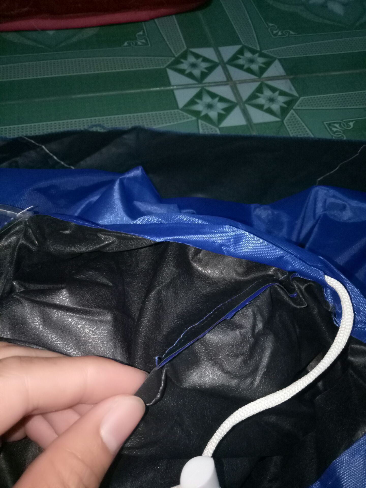 nhan hang 8ngay mới dc nhận.nhan hang roi thi bi lỗi quá nhieu chỗ.shop cho đổi hang lai thi ok.mong nhan dc hang chuẩn hơn