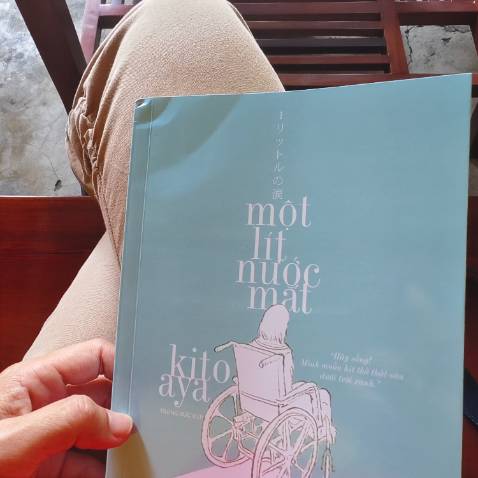 Sách hay, rất ý nghĩa nhất là cho các bạn trẻ tuổi teen, chuẩn bị bước vào đời, lựa chọn ngành nghề...
Về dịch vụ Sách của Tiki thì chán chẳng buồn nói, sách nhăn cong gáy từ trước ra sau