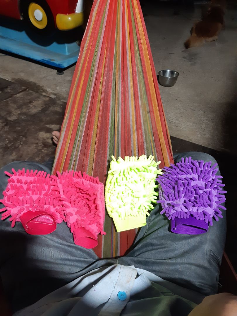 có 4 cái bao tay mà nó đến 3 mào chẳng lúc đóng góp hàng có nhìn hây không nữa đó