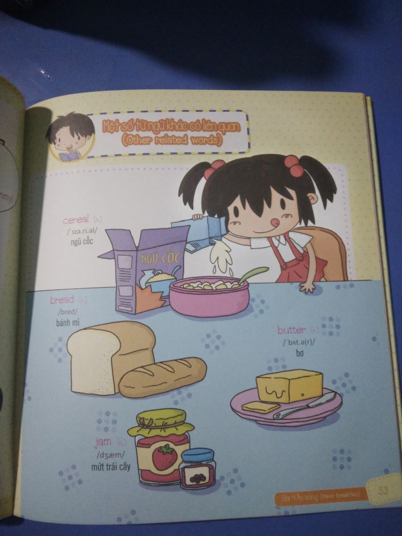 Tiki giao hàng nhanh trước dự kiến. Sách rất hay hình ảnh phong phú có các câu hội thoại hằng ngày giúp bé học tiếng anh giỏi hơn.