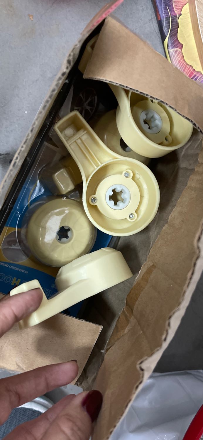 Hàng giao không đúng với đăng bán. Đồ này để lâu năm bụi bẩn cũng ko lau bên ngoài đổ vô hộp đem bán cho khách. Cũng chẳng cần biết cái đó có xài được hay không? Muốn trả lại