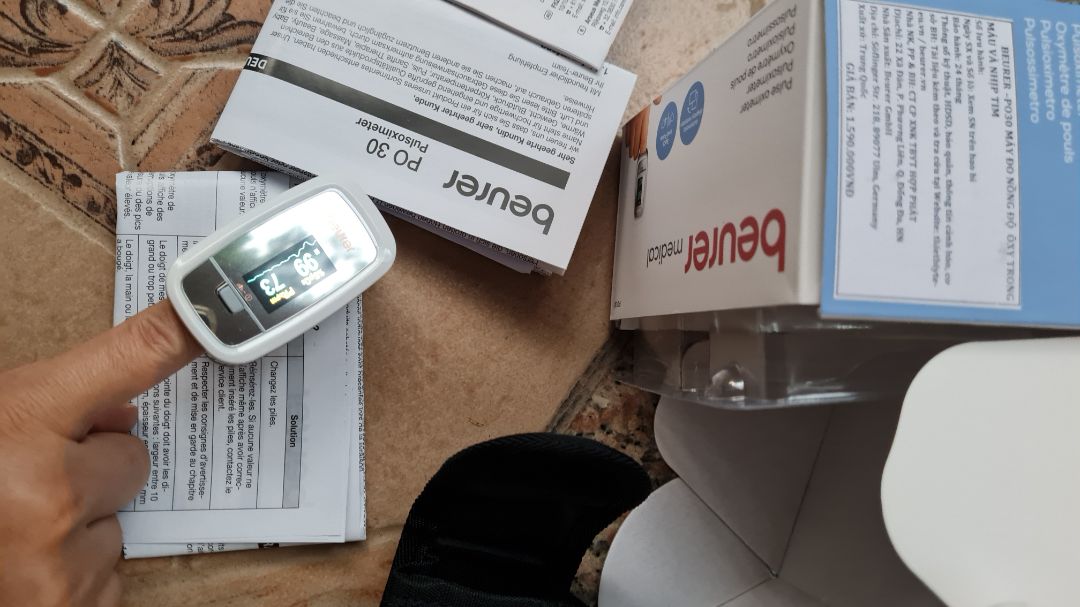 hộp của máy đã bị bóc, không có giấy bảo hành chính hãng, còn lại đủ phụ kiện sản xuất 2021. đặt trong hộp Tiki