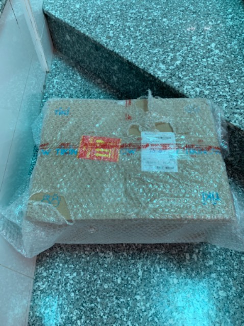 Ấm đun siêu tốc Philips dung tích 1,2L chất liệu inox 304 kiểu dáng đơn giản, chắc chắn, độ bền thì chắc không hãng nào qua được Philips rồi nên mọi người yên tâm mua về sử dụng. Shop phân phối hàng chính hãng, đóng gói an toàn, giao hàng nhanh chóng, vừa rồi được sale nên mua về pha cà phê, pha trà ít ít nước quá Ok