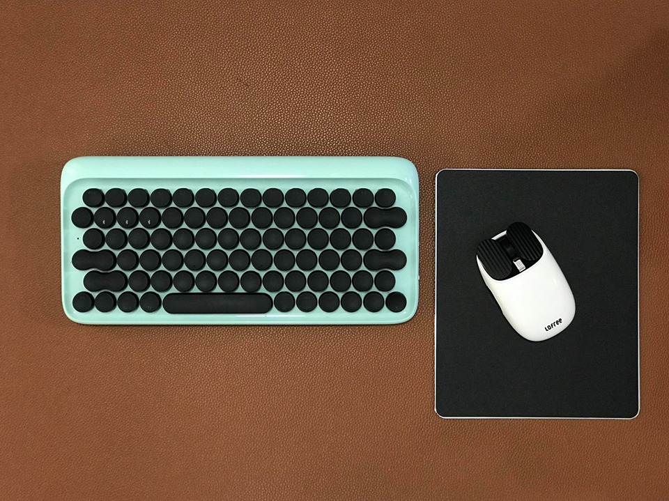 Miếng Lót Chuột Nhôm Lucas (Mouse pad) Aluminum 220x180mm - Hàng Chính Hãng