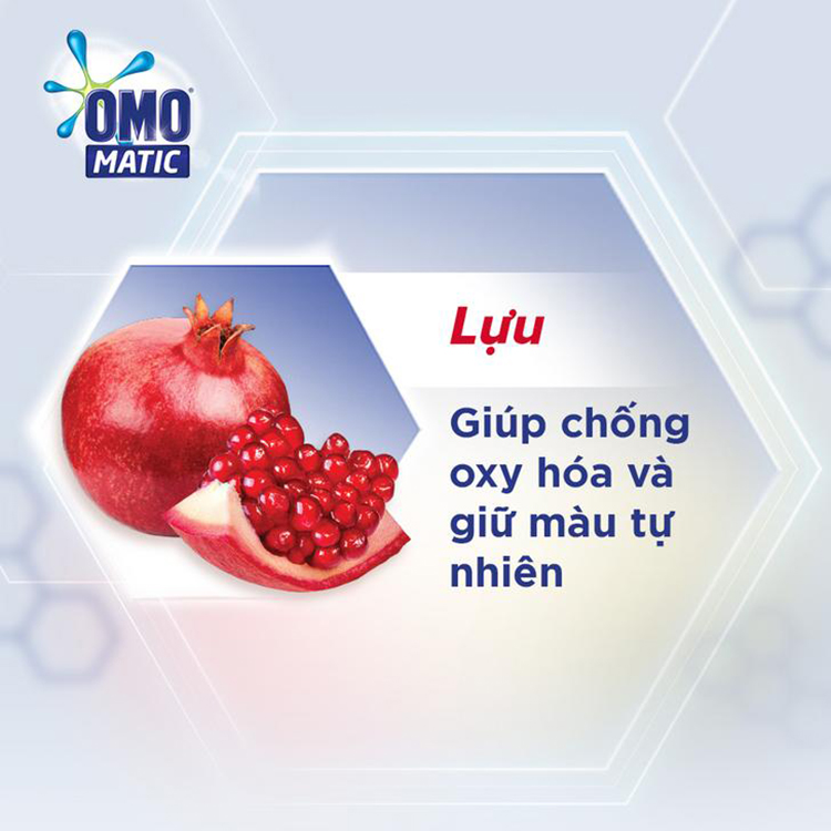 Nước Giặt OMO Matic Bền Đẹp Lựu Và Tre Cho Máy Giặt Cửa Trước (2.3kg/Túi)