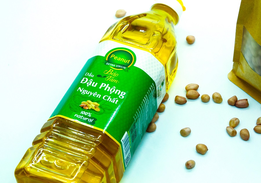 Dầu Phộng Nguyên Chất Bảo Tâm (Dầu Đậu Phộng Nguyên Chất, Dầu Lạc Nguyên Chất) – Sản xuất từ Hạt Đậu Phộng Sẻ Tự nhiên, Cao cấp, Hương vị tuyệt vời - Hàng Chính Hãng – 1 L