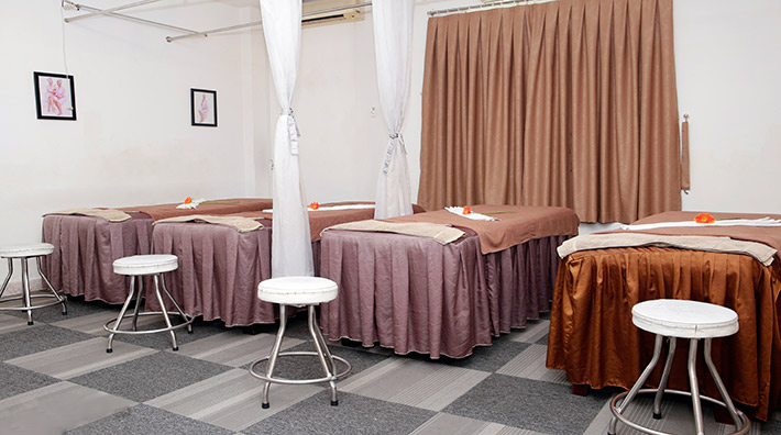 Massage Thư Giãn Đá Nóng 60 Phút Tại Paradise Beauty & Spa