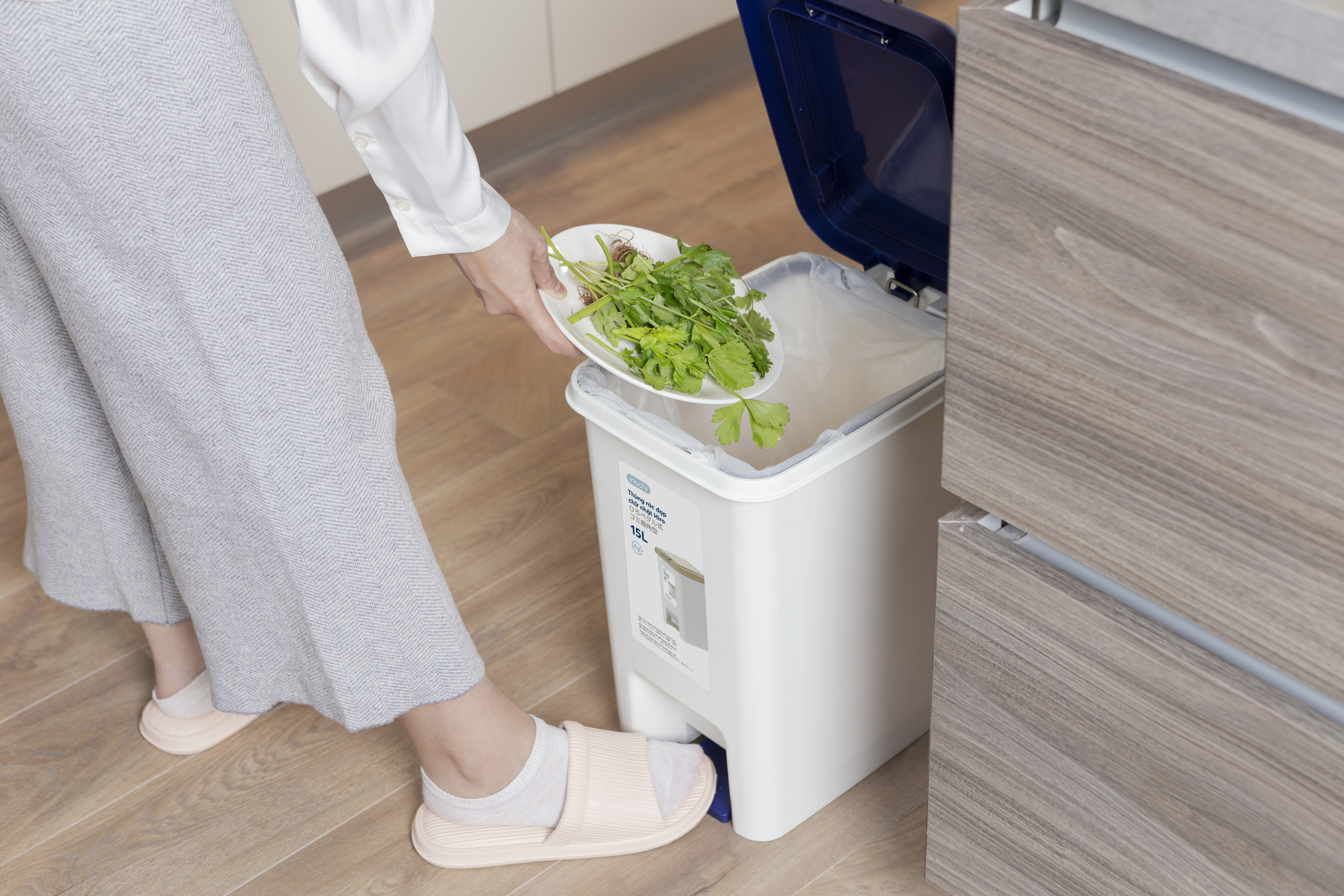 Thùng rác đạp chữ nhật Hiro