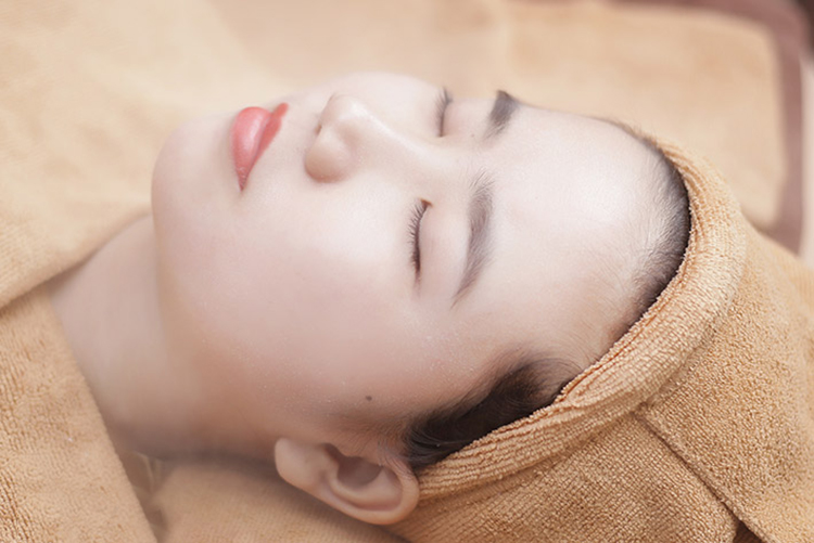 Liệu Trình Trẻ Hóa Da Bằng Mặt Nạ Tại Beu Spa