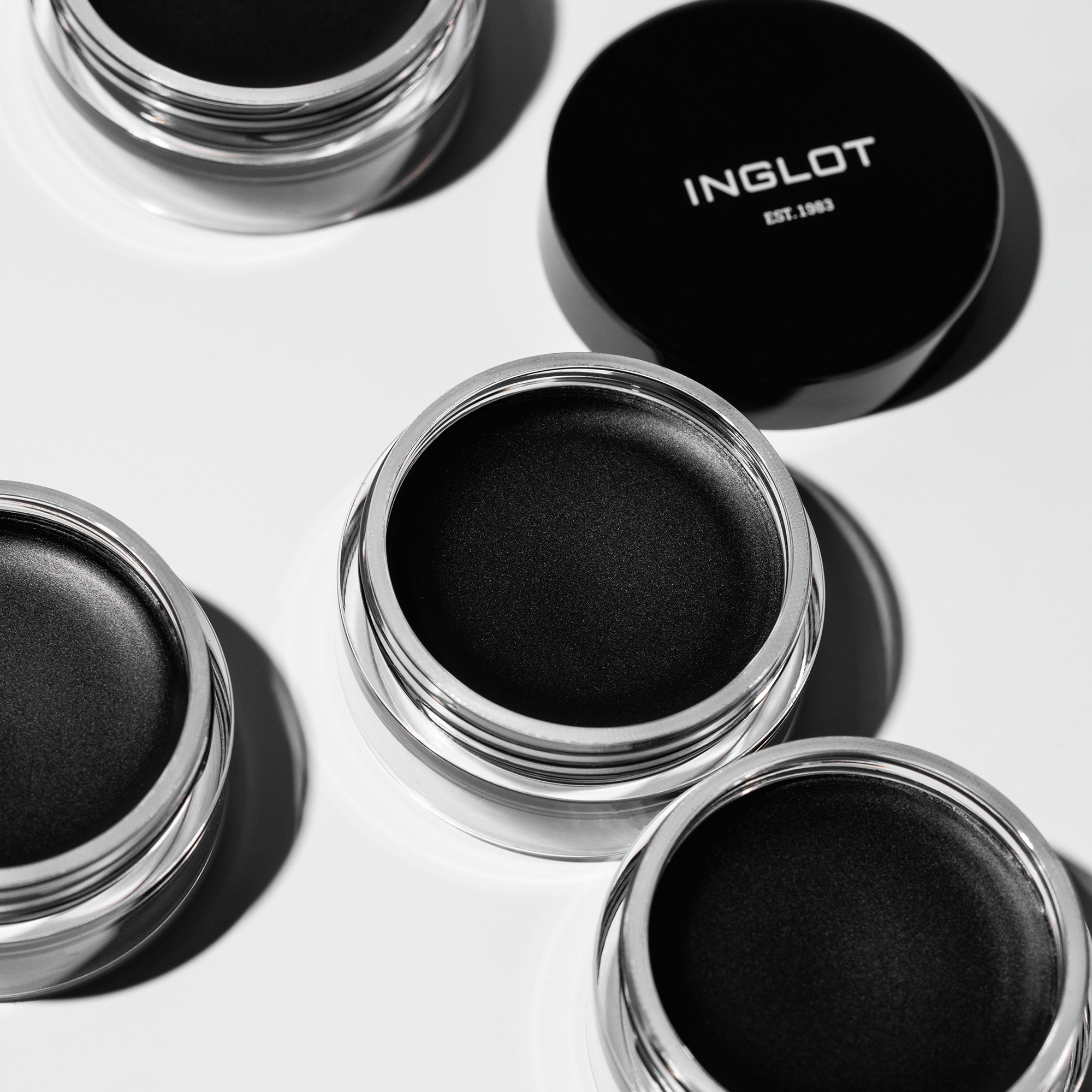 Gel Kẻ Mắt Lâu Trôi Đen Inglot Eye Amc Eyeliner Gel (5.5G)