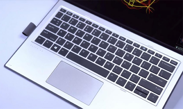 Laptop HP Elitebook x2 1013 G3 5DJ72PA Core i5-8250U/win10 (13.3 Laptop HP Elitebook x2 1013 G3 5DJ72PA Core i5-8250U/win10 (13.3