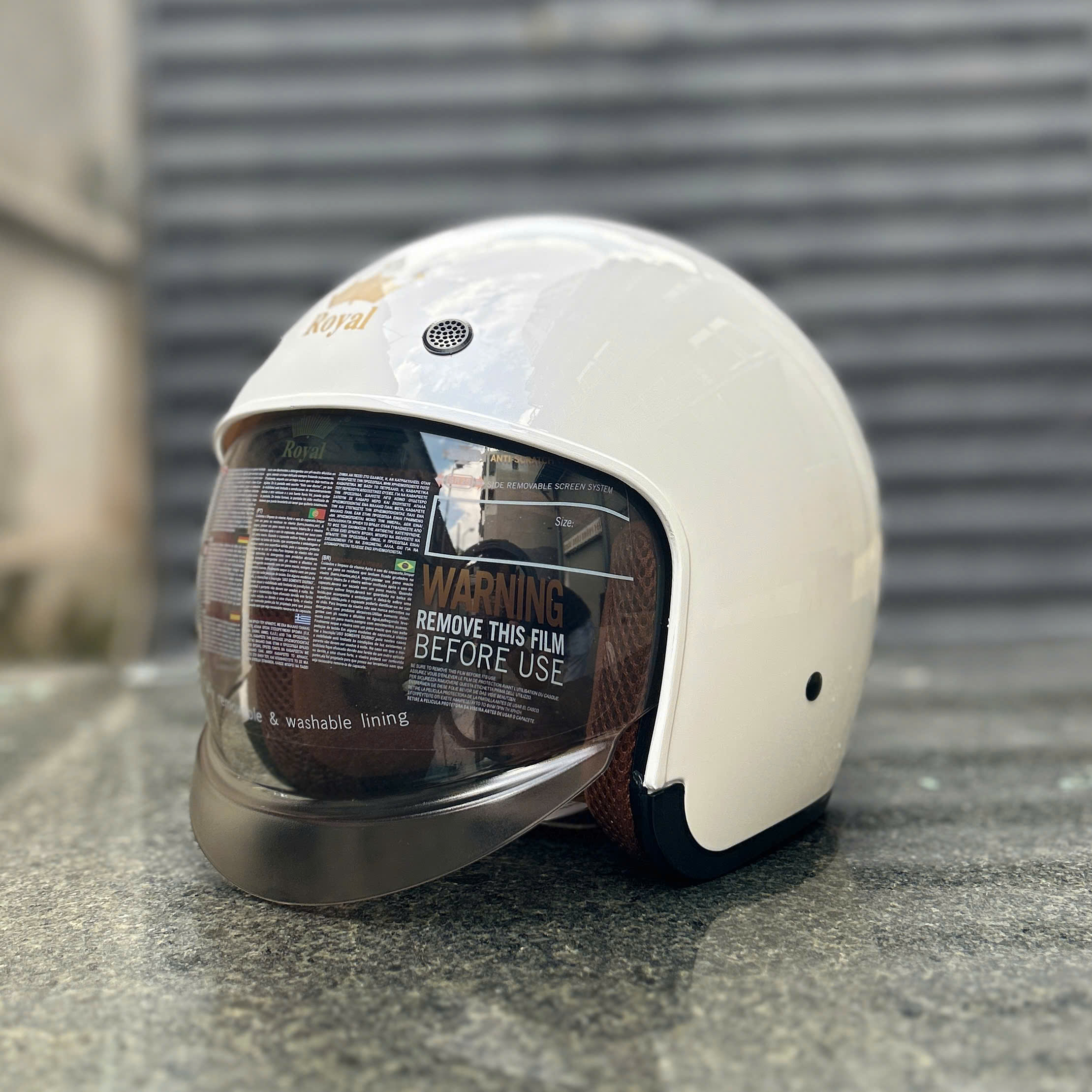 Nón bảo hiểm 3/4 ROYAL M139 có kính âm màu TRẮNG BÓNG