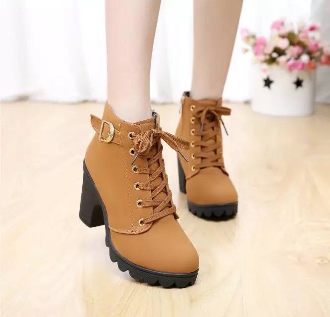Giày Boot Nữ Da Lộn Khóa Kéo, Khuy Cài Cổ