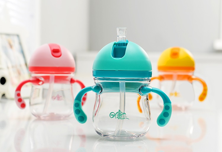 Bình uống nước dành cho em bé Sun Kang 300ml RK-B1013