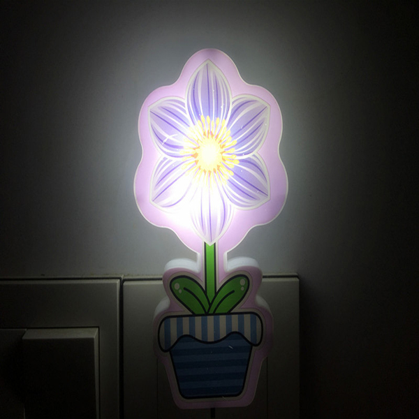 Đèn Ngủ Hình Chậu Hoa (Màu Ngẫu Nhiên)