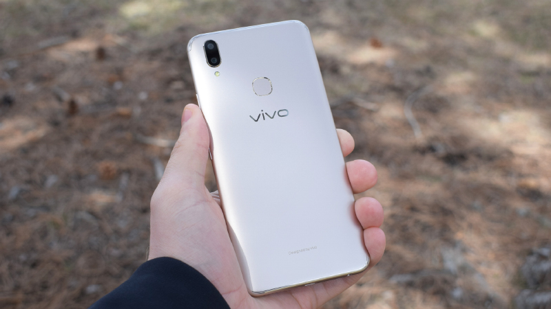 Điện Thoại Vivo V9 - Hàng Chính Hãng