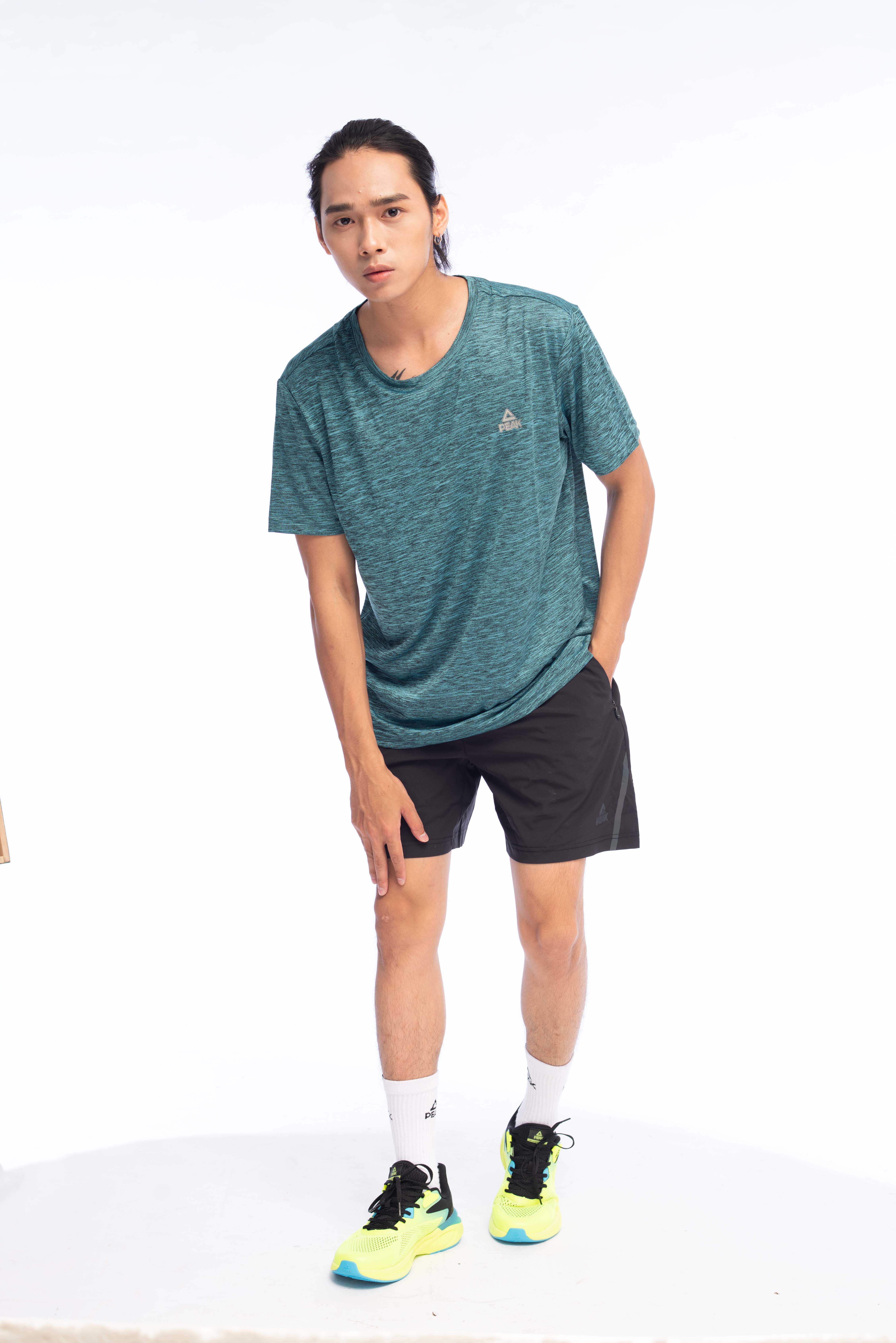 Áo Phông Cổ Tròn Nam PEAK FW612757