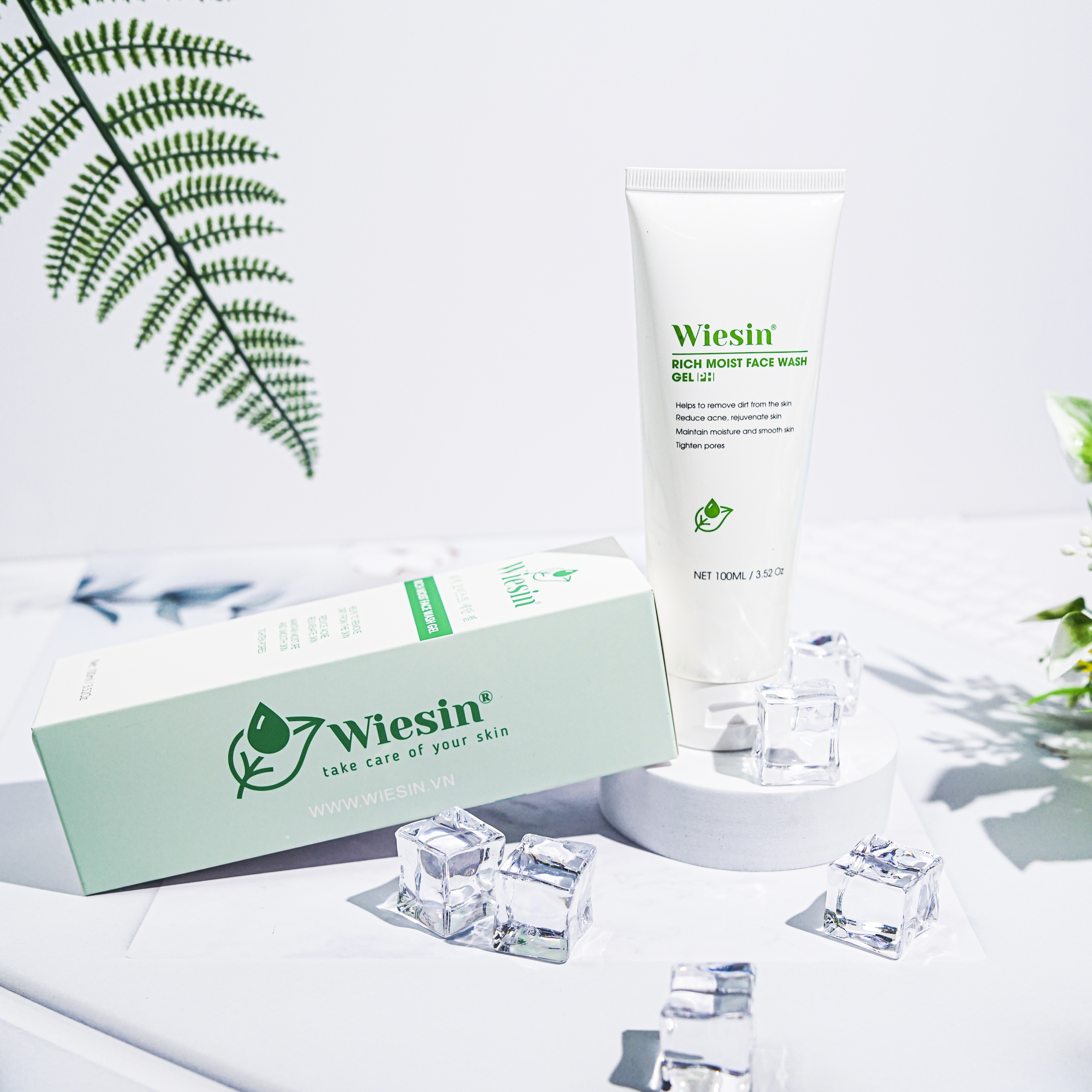 sữa rửa mặt cho da khô