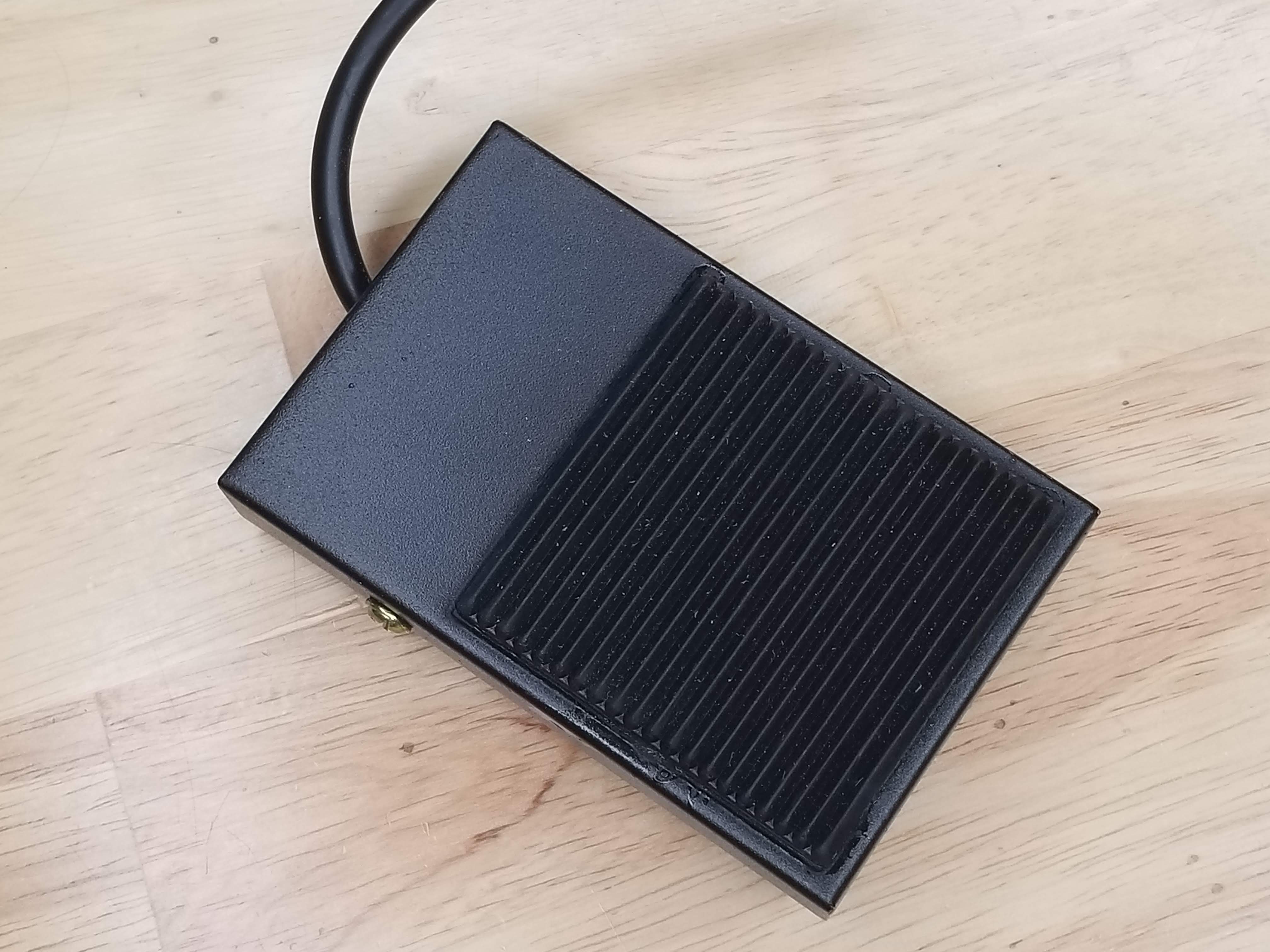 fukidi - công tắc bàn đạp TFS-1 250V-10A vỏ thép dùng cho máy may công nghiệp