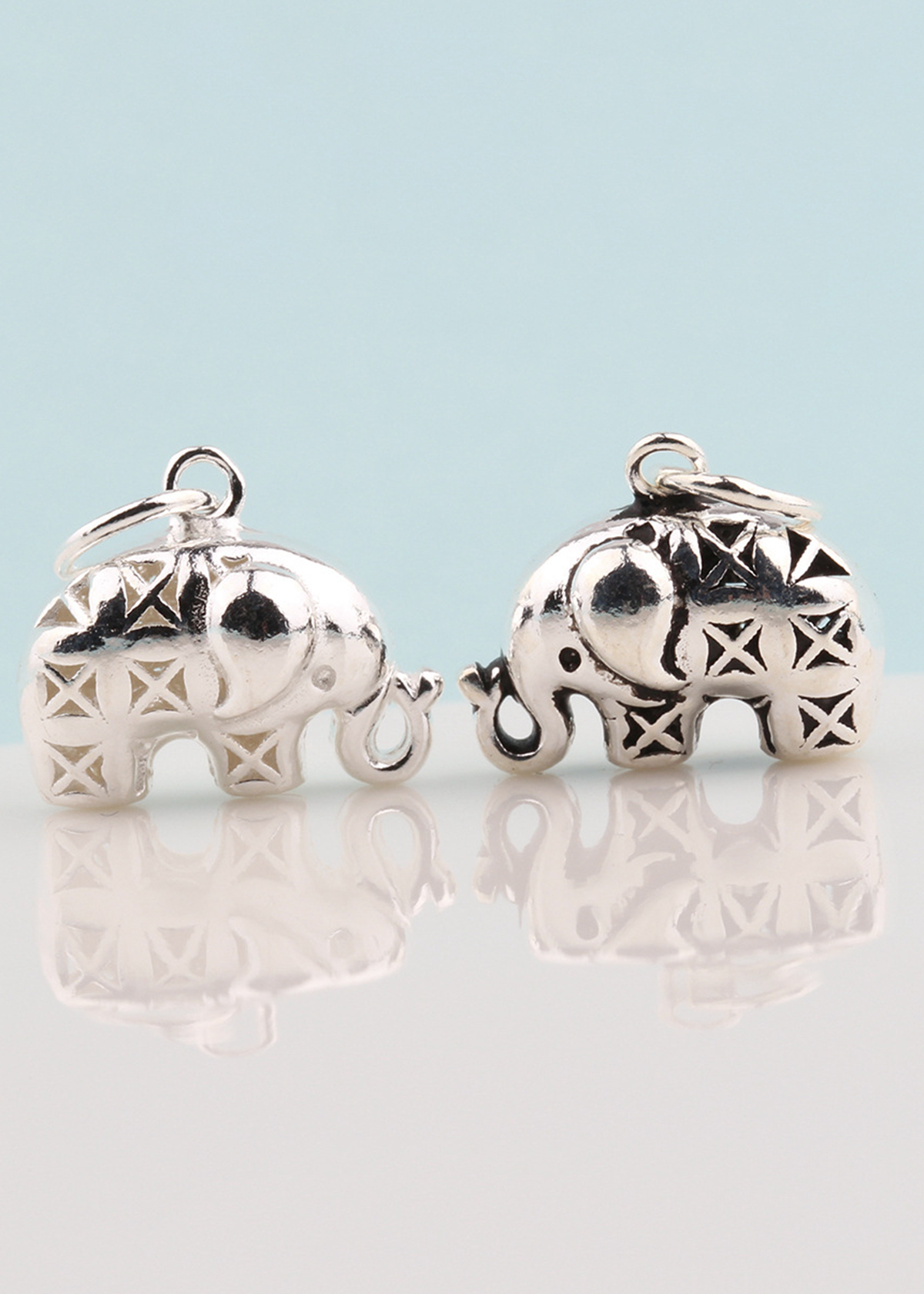 Charm bạc thái con voi treo - Ngọc Quý Gemstones