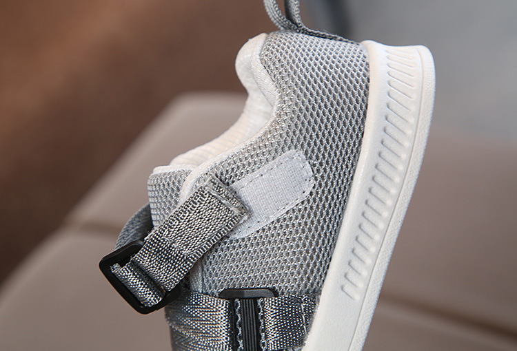 giày trẻ em thể thao