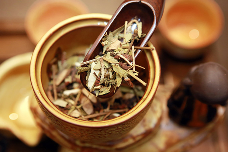 Gội Đầu Dưỡng Sinh Thảo Dược Điều Trị Rụng Tóc, Bạc Sớm, Mất Ngủ, Đau Đầu Tại Budd Spa & Retreat