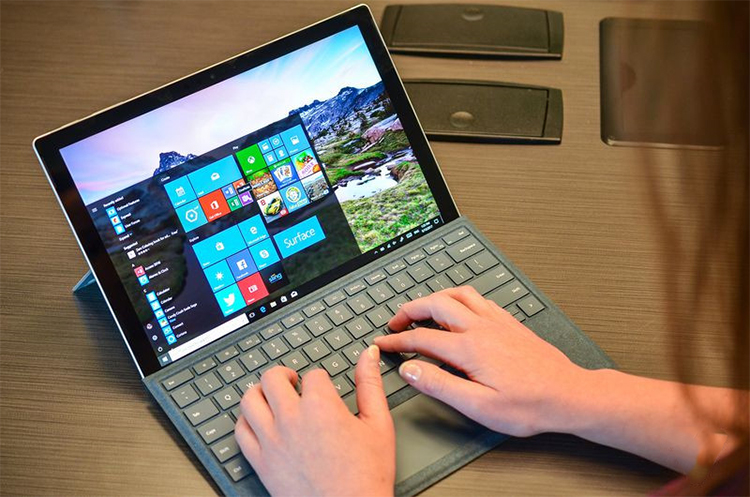 Microsoft Surface Pro 2017 i5-7300U RAM 4GB SSD 128GB/ Win10 (12.3 inch) - Hàng Chính Hãng (Silver) Microsoft Surface Pro 2017 i5-7300U RAM 4GB SSD 128GB/ Win10 (12.3 inch) - Hàng Chính Hãng (Silver)