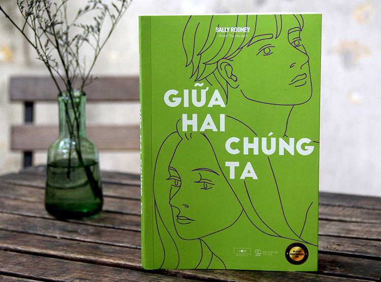 Giữa Hai Chúng Ta