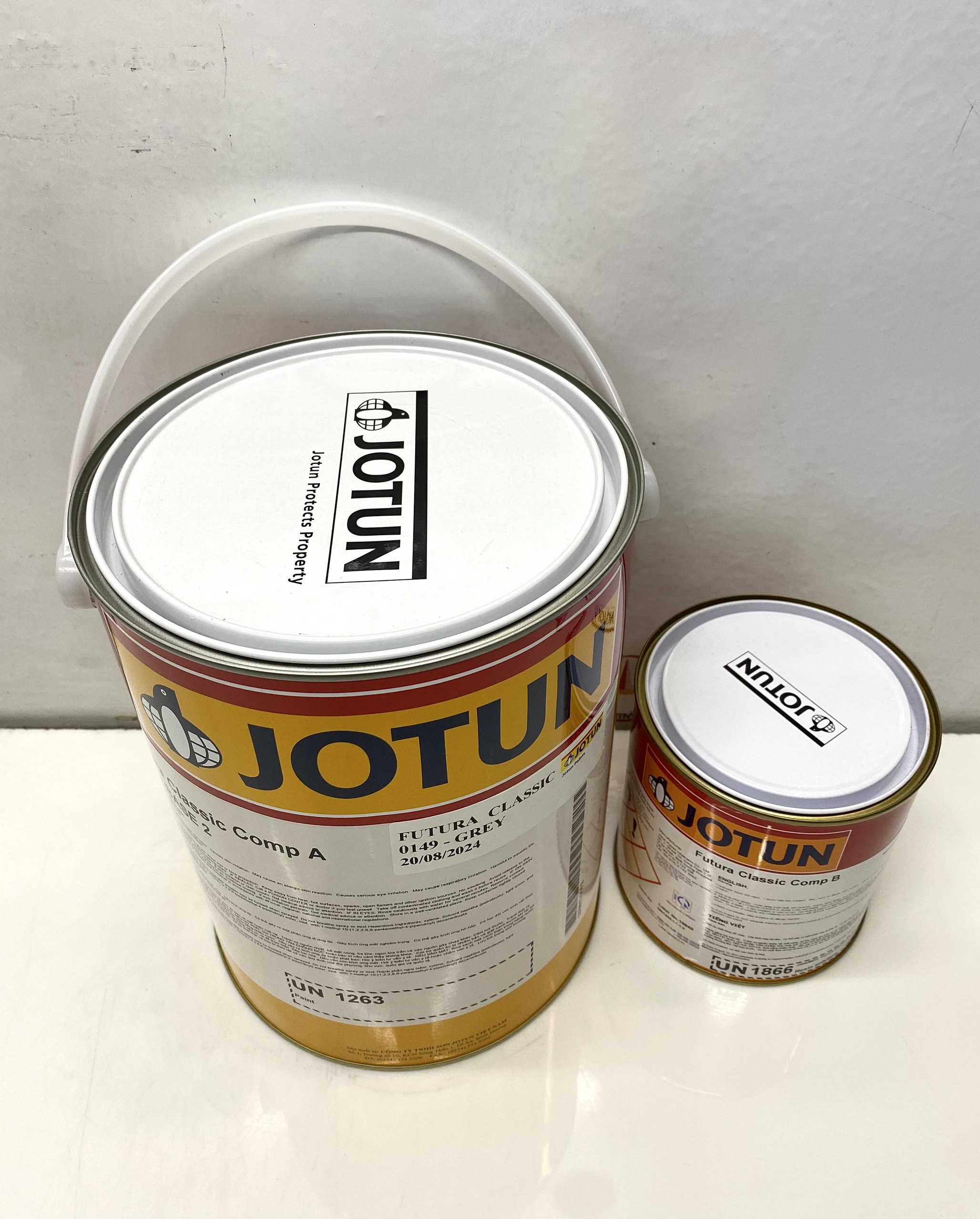 Sơn Epoxy Jotun Futura Classic base 2 màu Grey 149 (Xám) 5L/bộ
