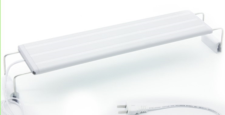 Đèn LED máng bể cá 20-90cm XML Ánh Sáng Trắng cao cấp