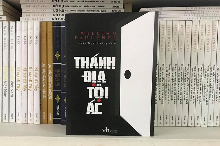 Thánh Địa Tội Ác - Tiểu Thuyết