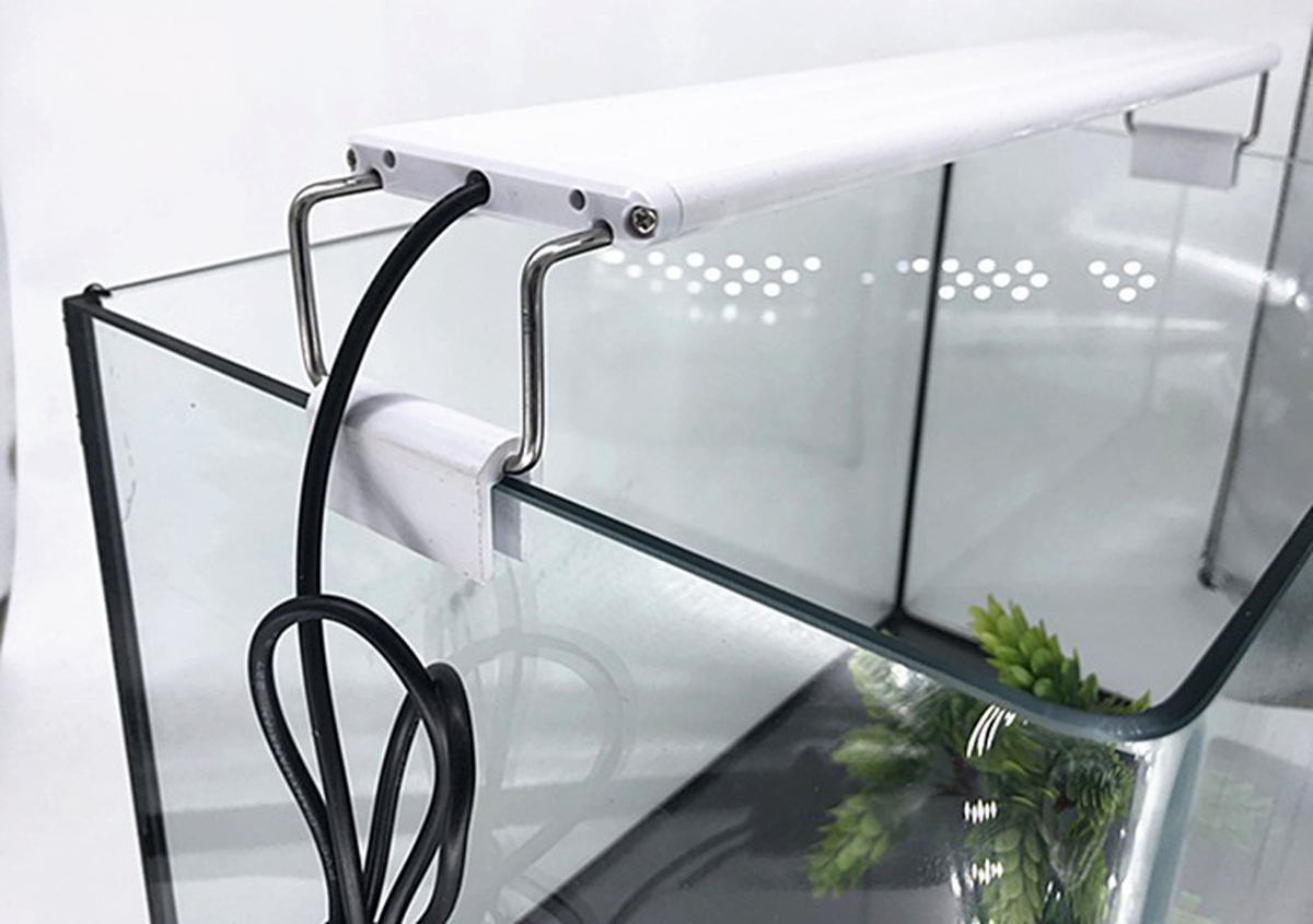 Đèn LED máng bể cá 20-90cm XML Ánh Sáng Trắng cao cấp
