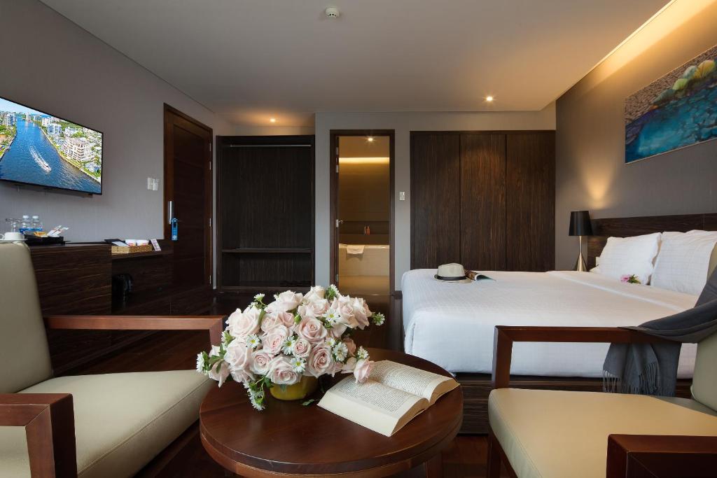 Terracotta Hotel & Resort 4* Đà Lạt - Buffet Sáng, Hồ Bơi, Xe Đưa Đón Trung Tâm, Nằm Bên Hồ Tuyền Lâm Thơ Mộng