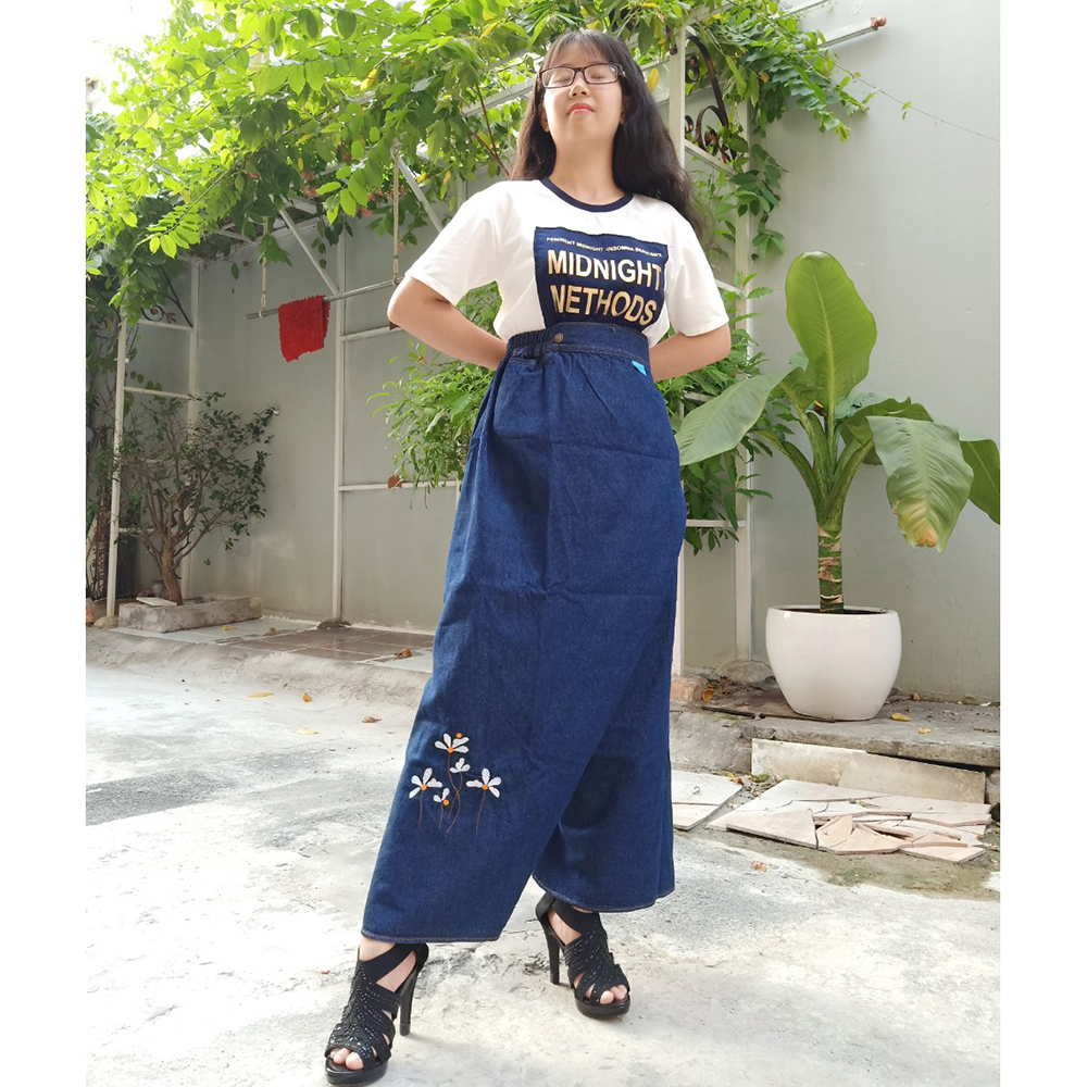 Váy Chống Nắng Dạng Quần Vải JEAN Thêu Hoa Cánh Trắng