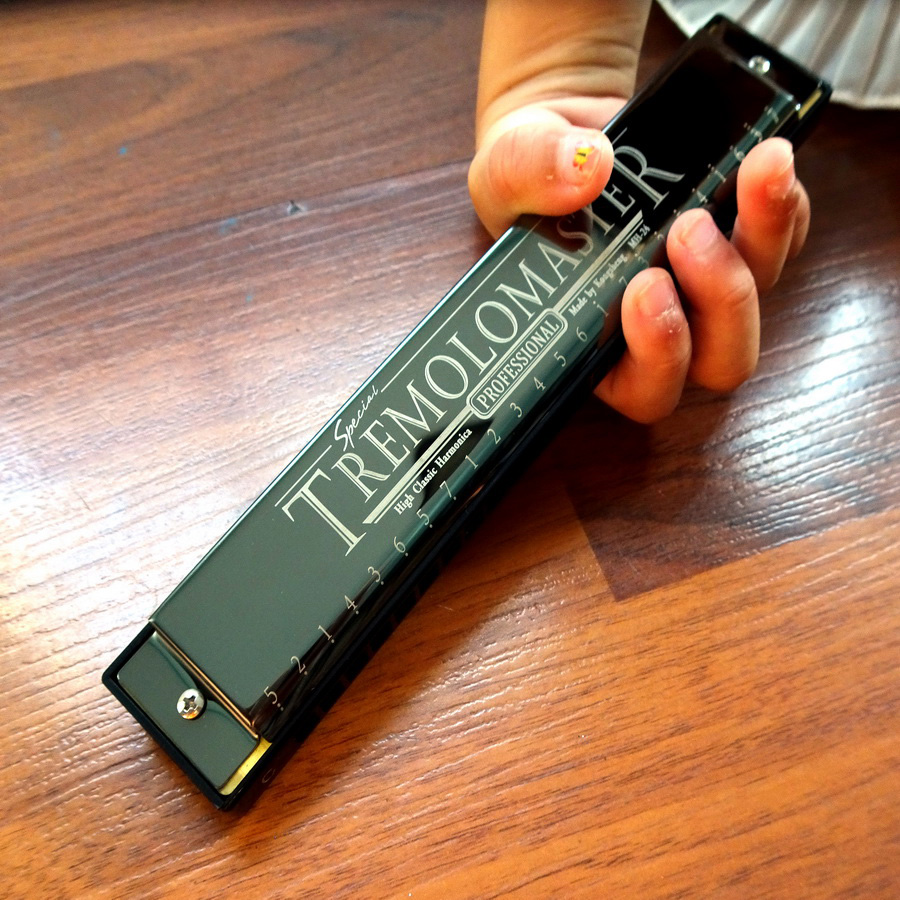 harmonica tremolo