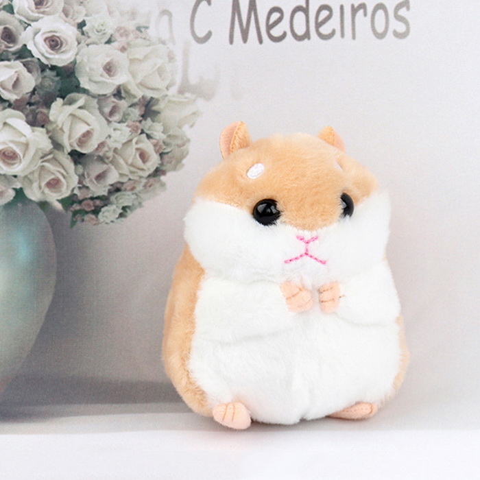 Đừng bỏ lỡ cơ hội chiêm ngưỡng những móc khóa chuột Hamster cute hết sức đáng yêu và bắt mắt. Chúng tôi tổng hợp những mẫu móc khóa tuyệt đẹp này để bạn có thể trang trí cho cặp chìa khóa hoặc túi xách của mình.