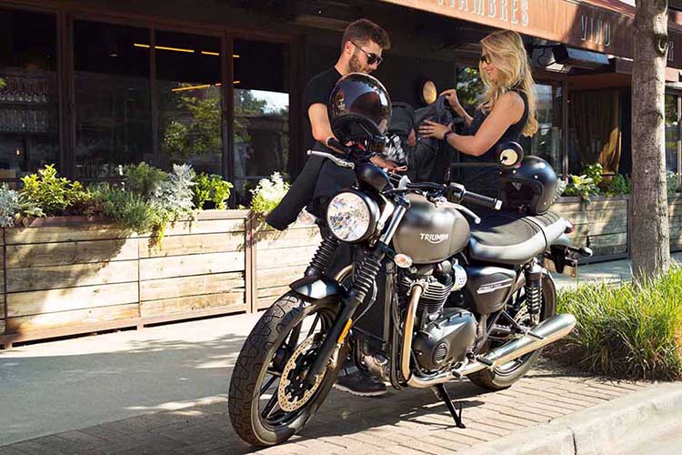 Xe Môtô Triumph Street Twin - Đen Bóng
