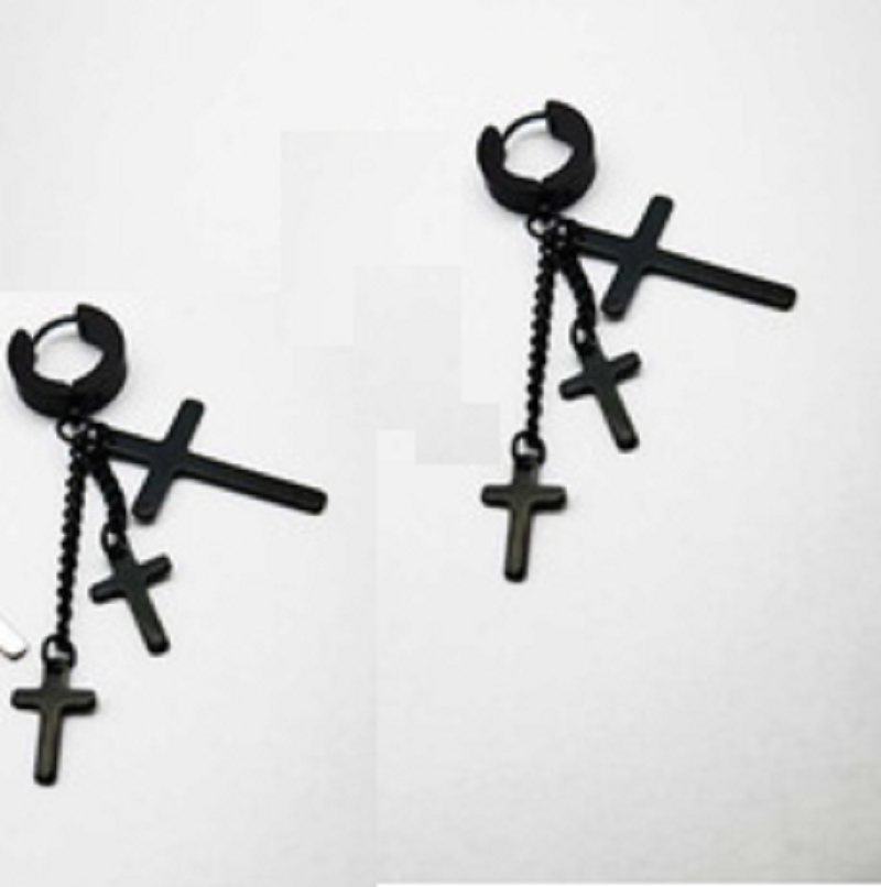 Khuyên tai chữ thập đen bí ẩn manly