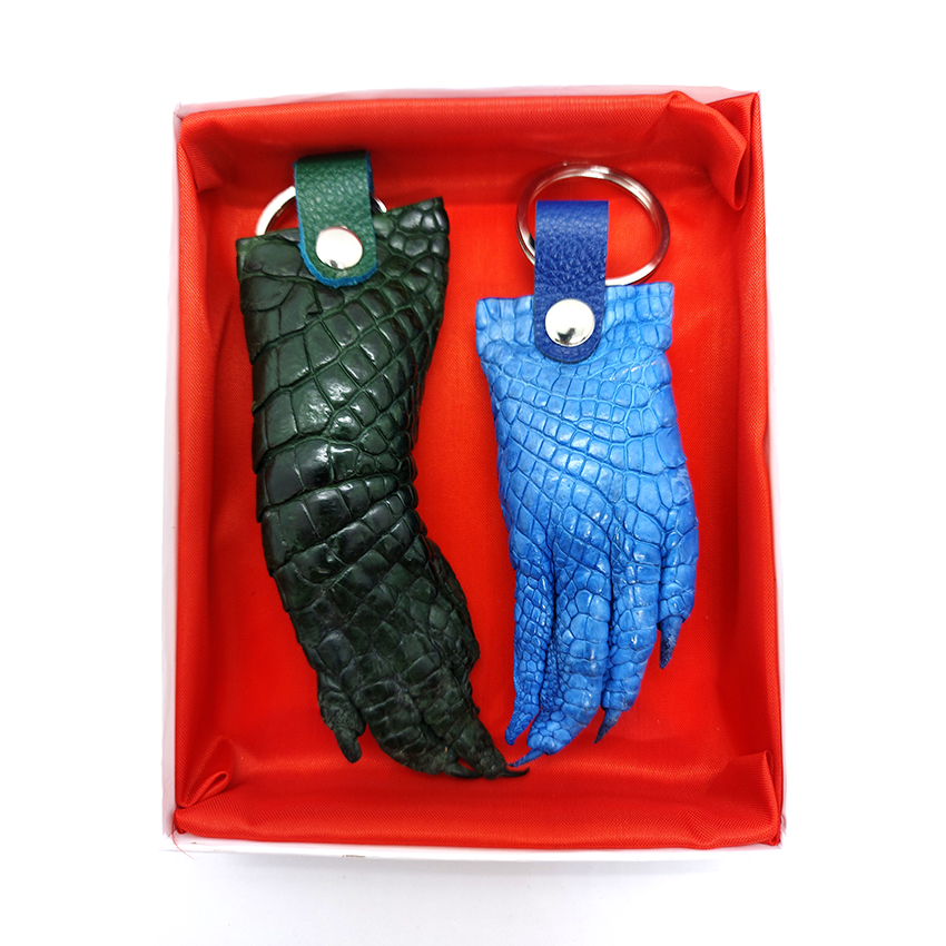 Combo 2 móc khoá bàn chân da cá sấu CS1-MK0TCK1 (Kiểu dáng và màu sắc ngẫu nhiên) 7