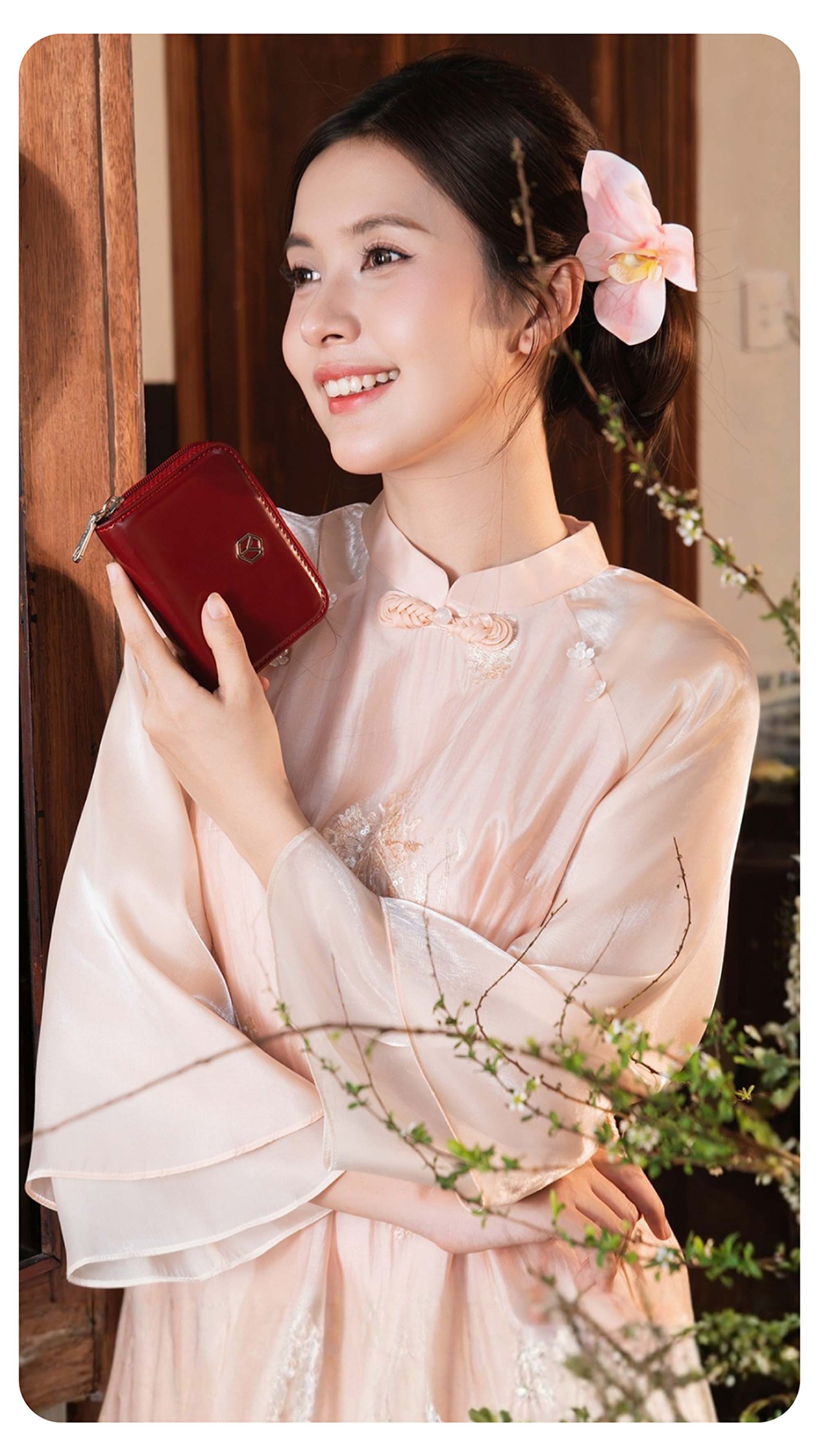 Ví Yuumy ( Thời trang nữ dáng cầm tay nhỏ gọn - Ví da Smooth YV120 )