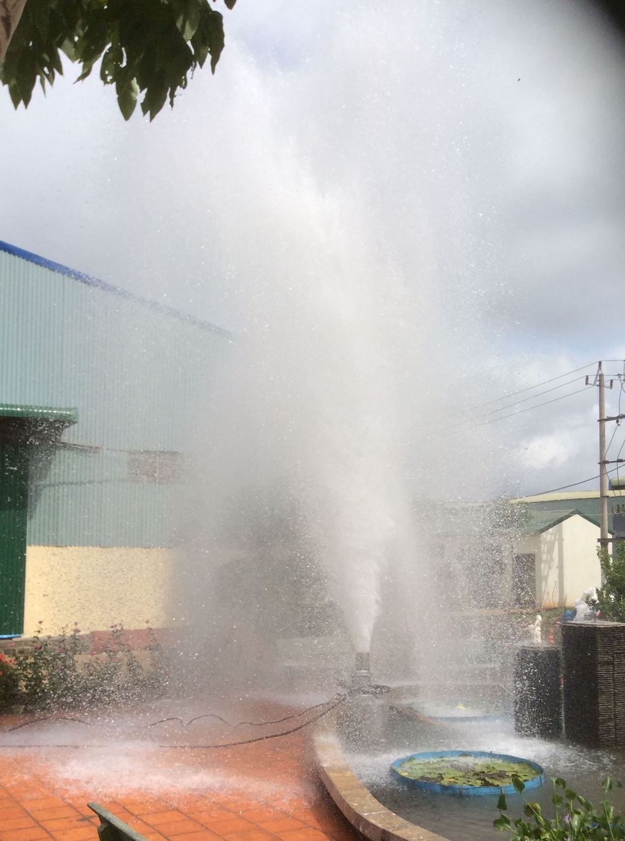 Chạy thử Bơm điện Hai lớp vỏ DPVN - V3200, đẩy xa cao nhất lên tới 120m