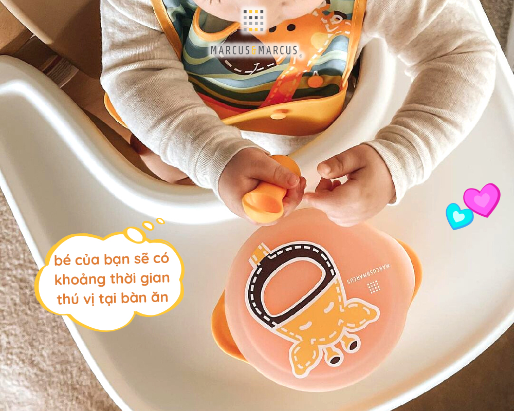 Bát tập ăn silicon có nắp và đế hút chân không chống đổ cho bé Marcus & Marcus, từ 12 tháng