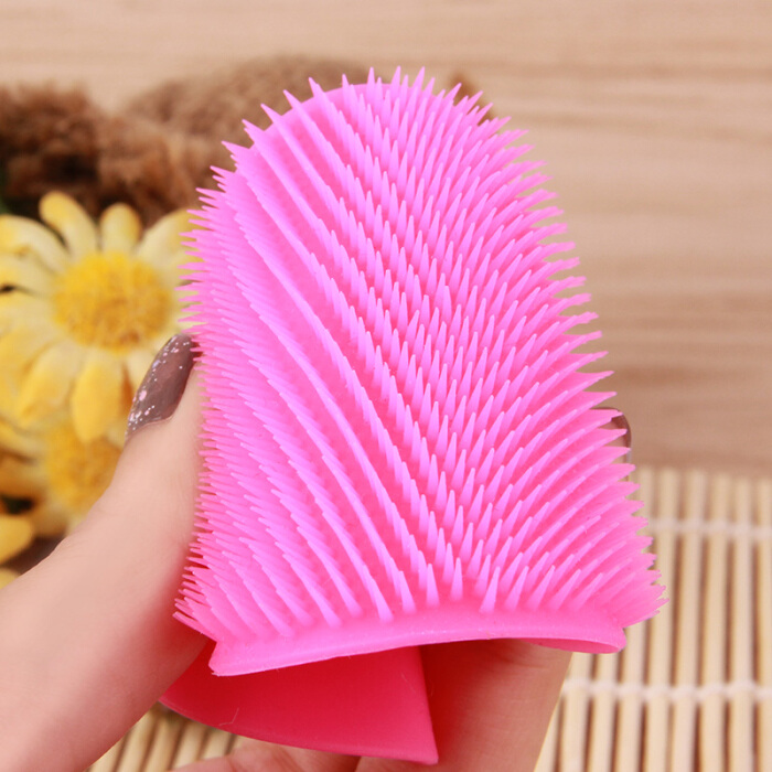 Miếng Silicone Rửa Mặt Kèm Mát-Xa Uplus