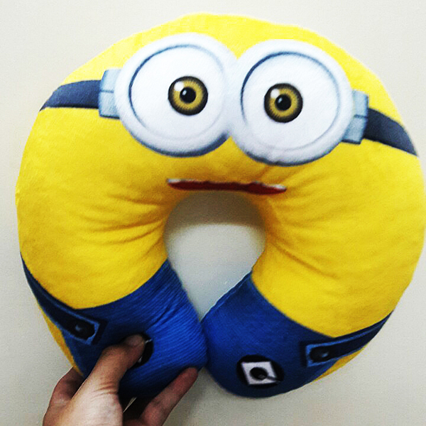 Gối Chữ U Hình Minion U04 (Màu Vàng)